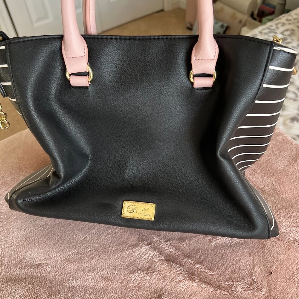 Betsey Johnson Cat Face purse - Picture 3 of 6